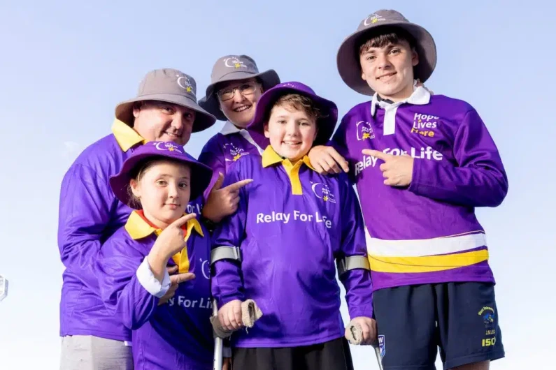 Hundreds of Canberrans walk through the night to fight cancer.